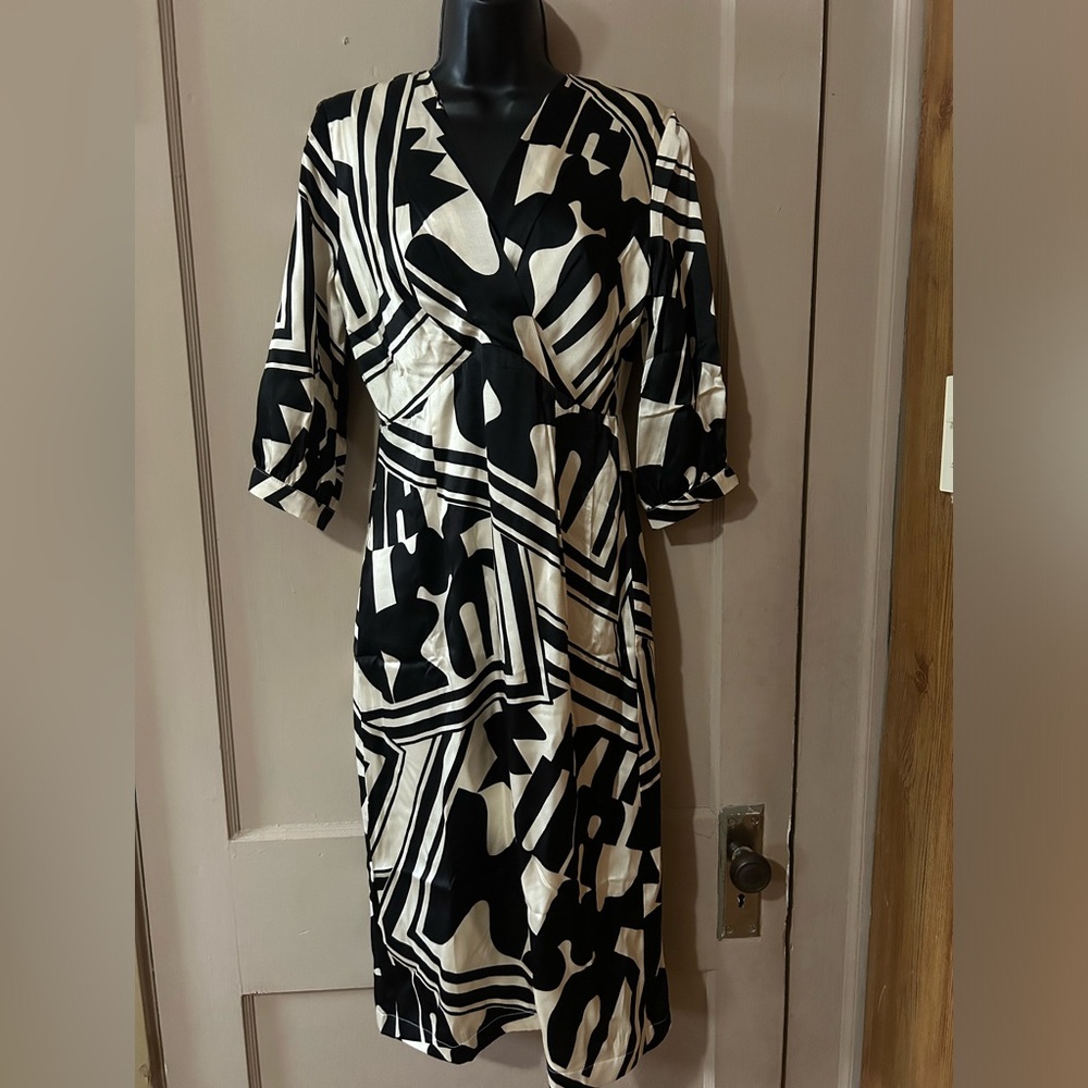 Mulberry silk motif black and cream dress nwt